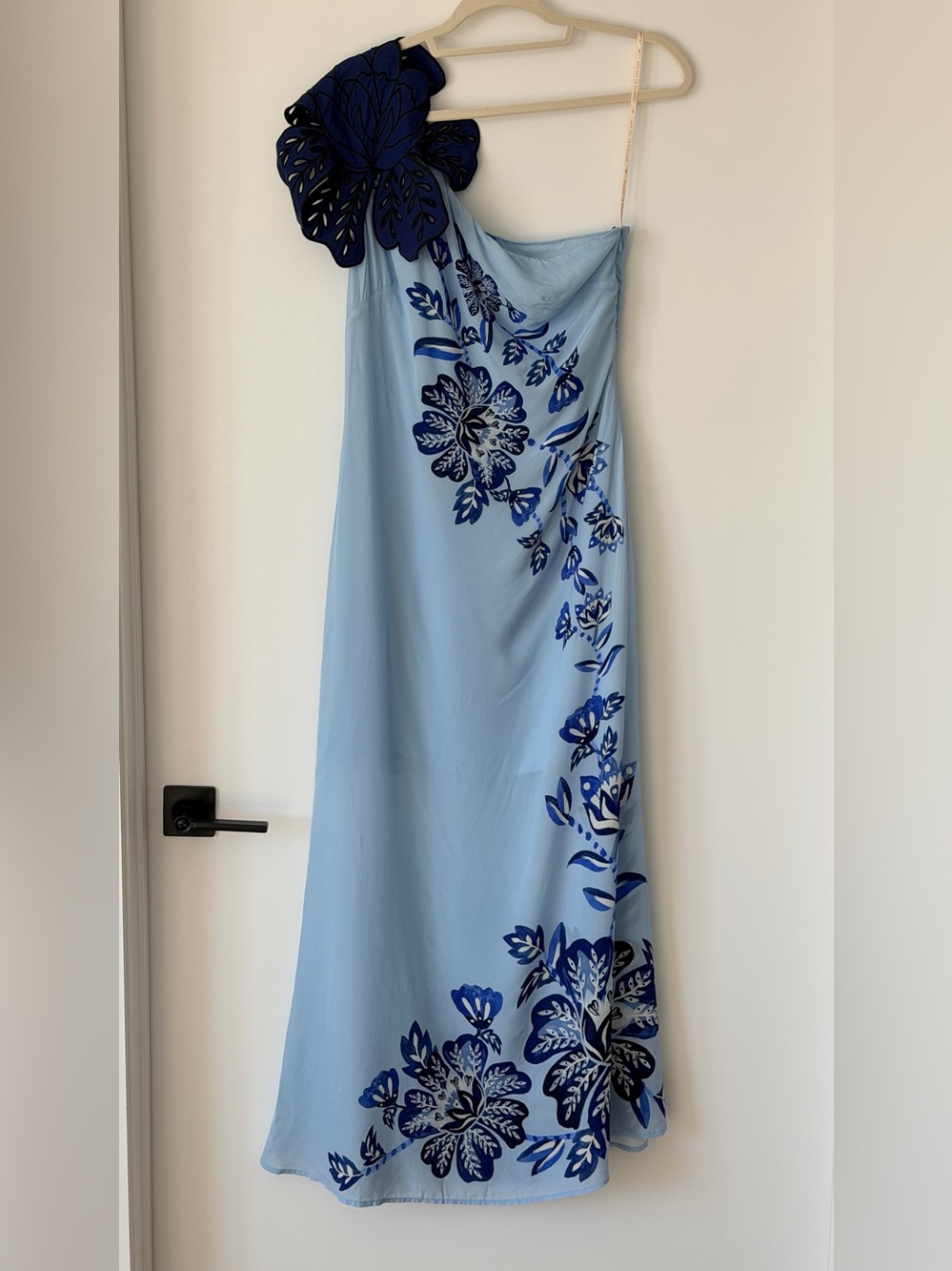 FARM RIO ANTHROPOLIGIE MAXI DRESS with an embroidered flower